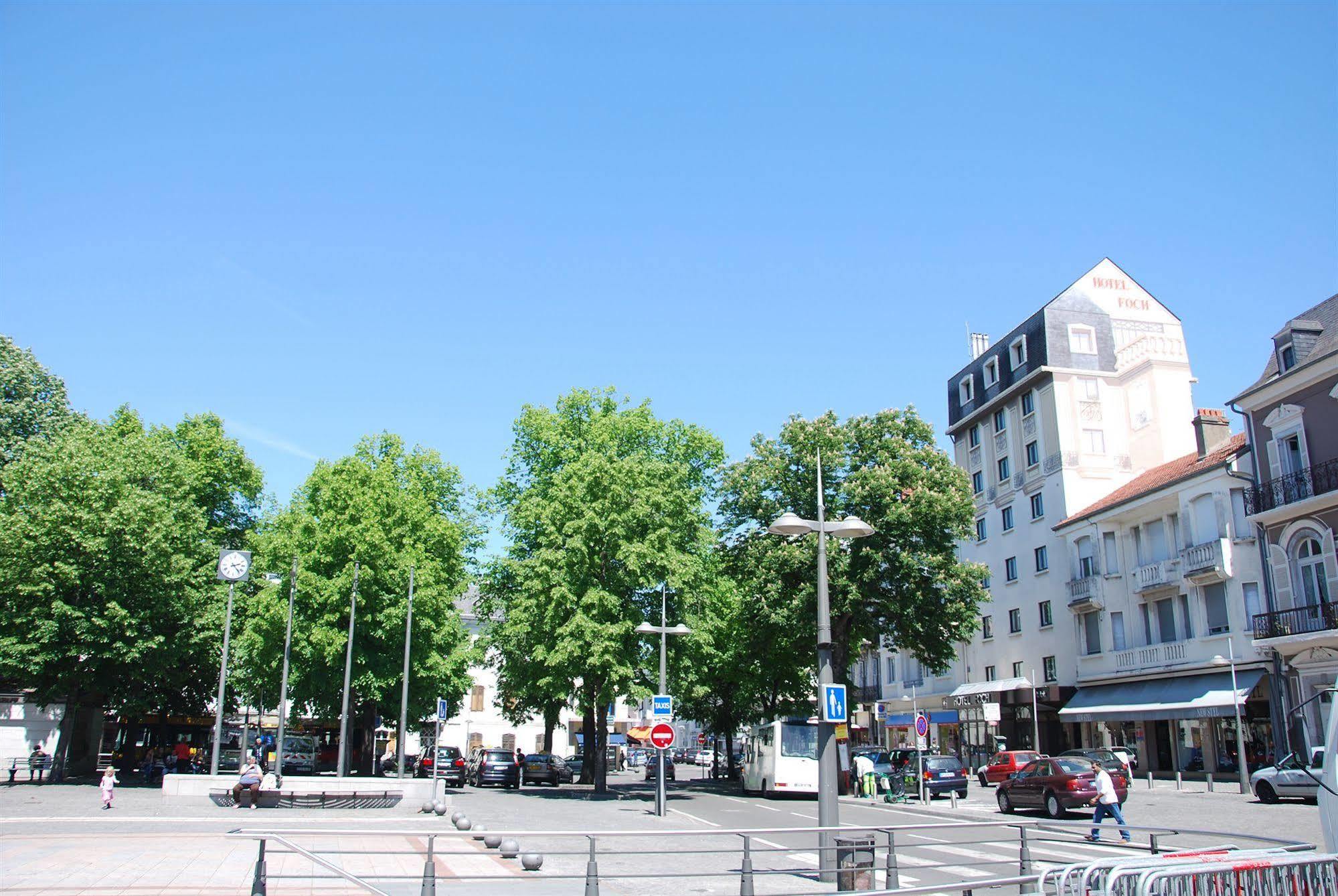 Hôtel Foch Tarbes Exterior foto